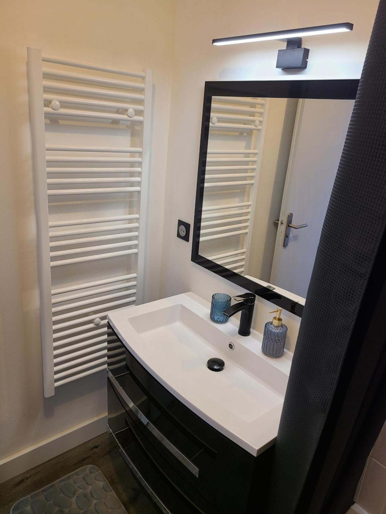 Ferienwohnung Joli T2 Proche Gare Avec Vue Annemasse Exterior foto